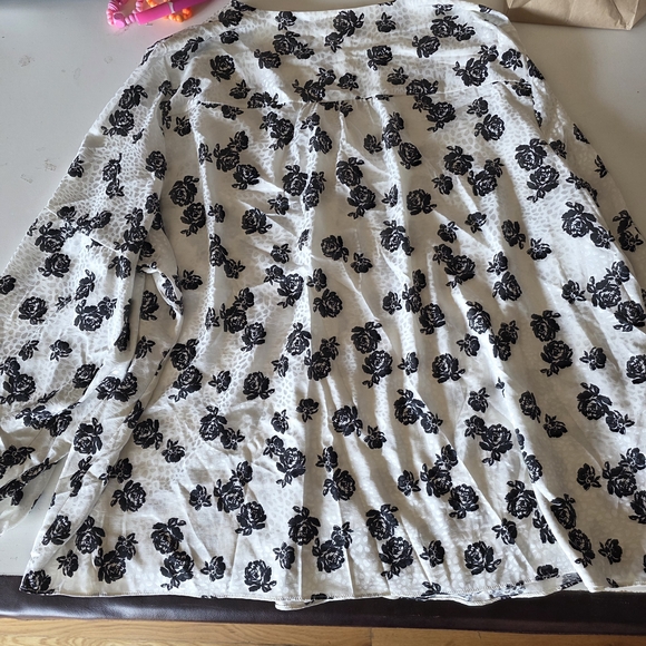 Lane Bryant Floral Blouse‎ - Picture 4 of 8